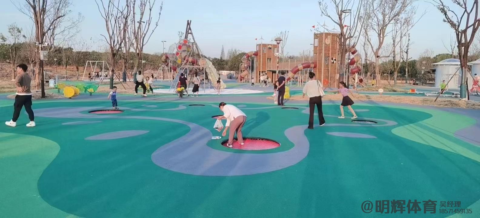 安多公园跑道是用什么材料做成的